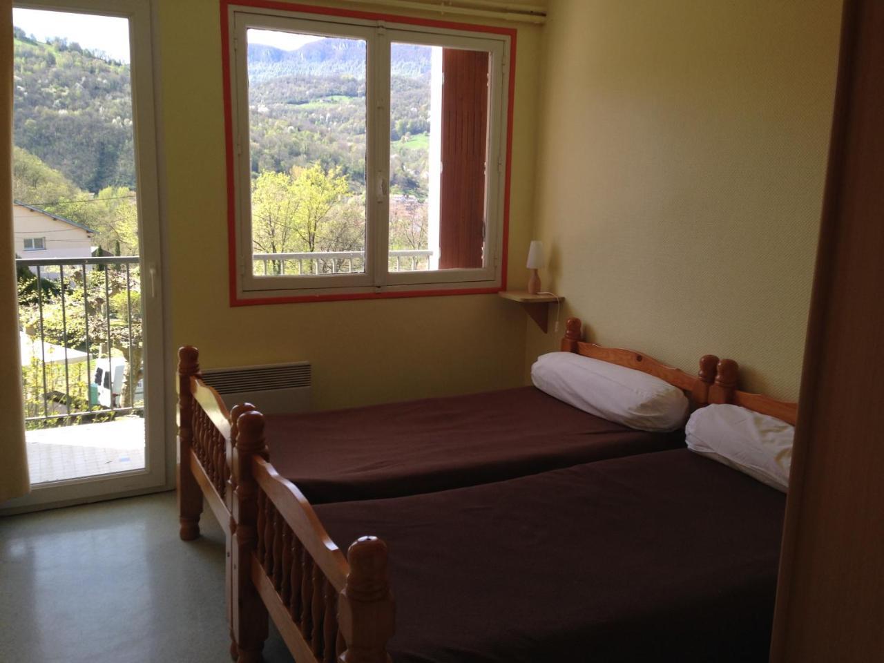 Les Et Parc De Paletès Hotel
